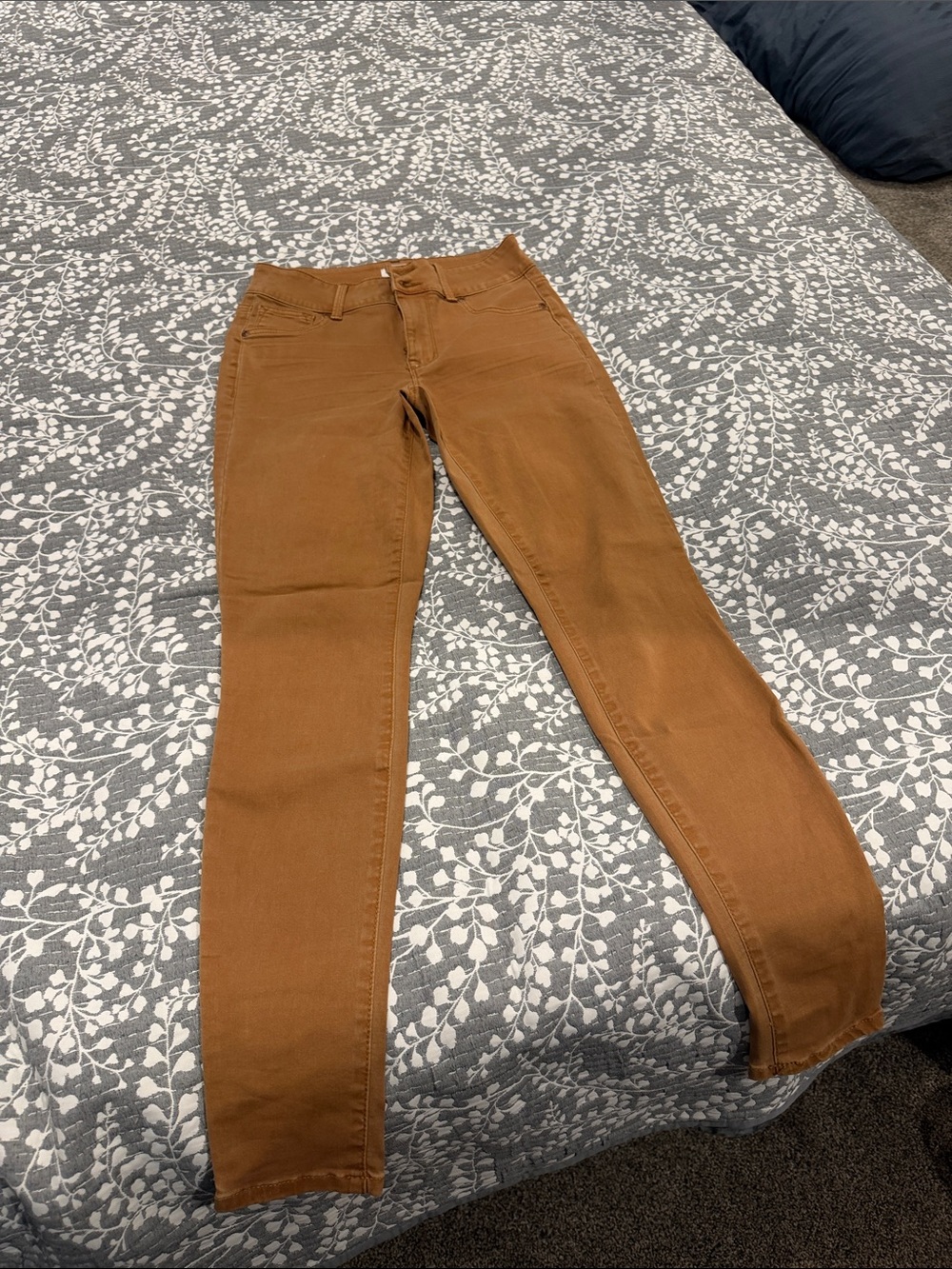 Women's High-Rise Skinny Jeans in Brown